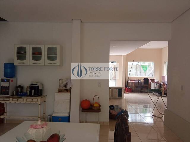 Casa para Venda em Santana de Parnaíba - 4