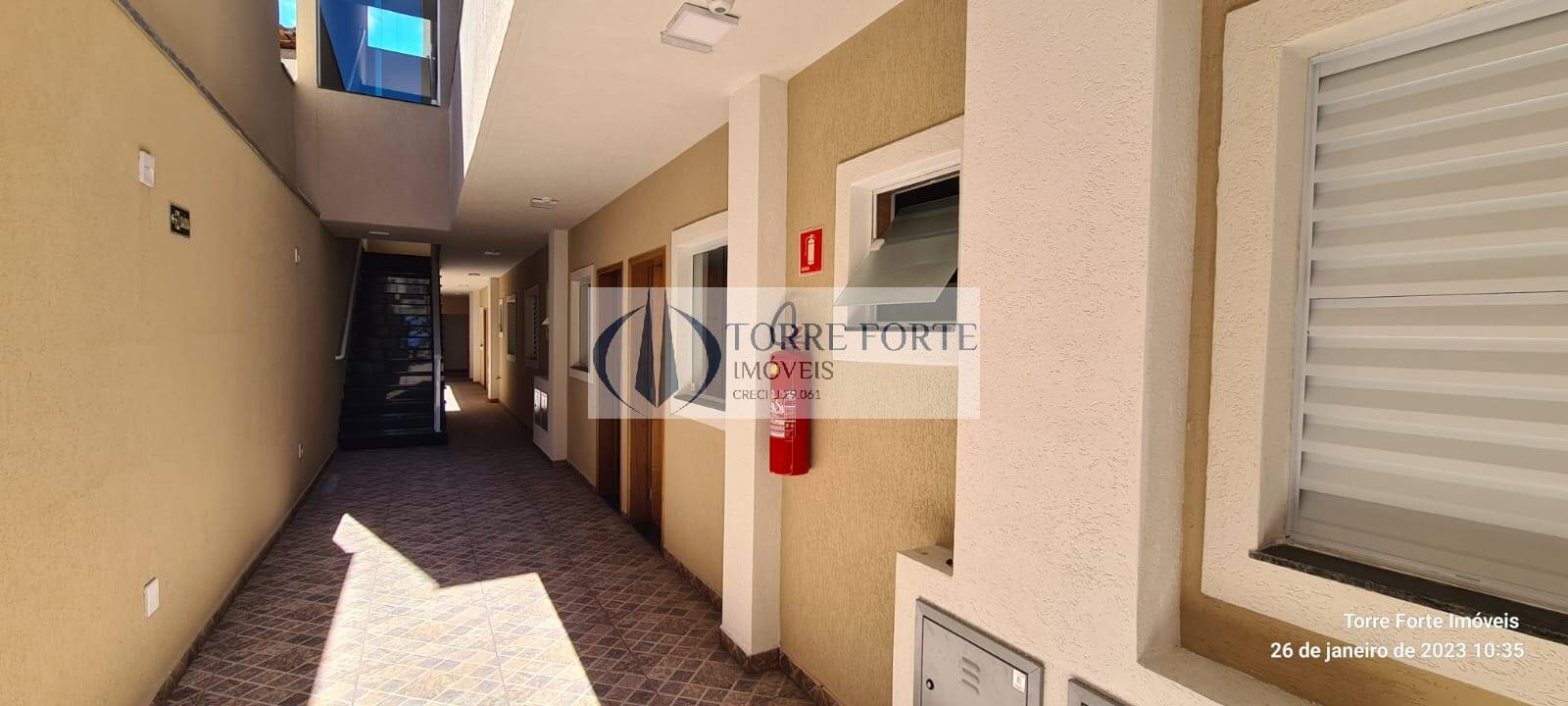 Apartamento à venda com 2 quartos, 40m² - Foto 2