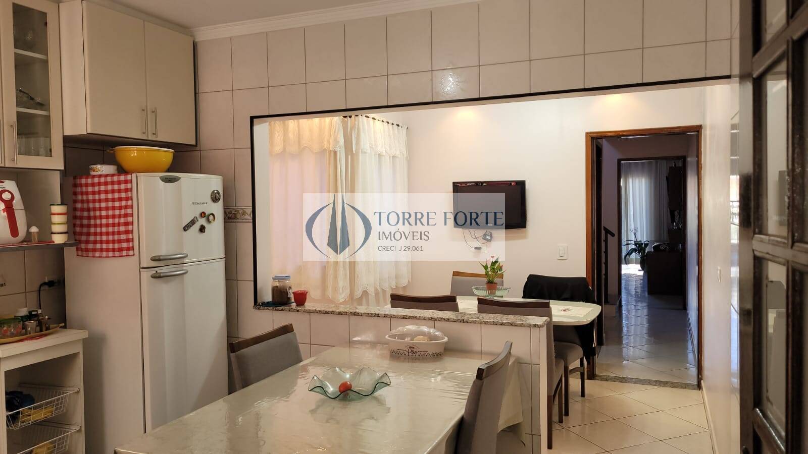 Casa à venda com 3 quartos, 280m² - Foto 5