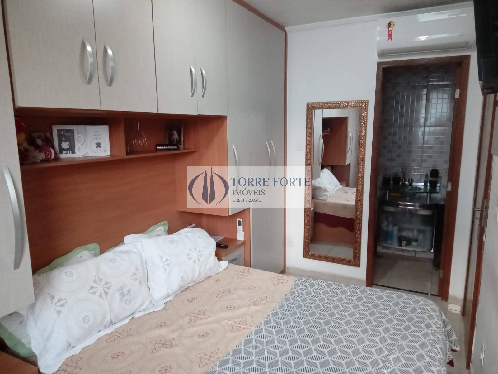 Apartamento à venda com 2 quartos, 75m² - Foto 10