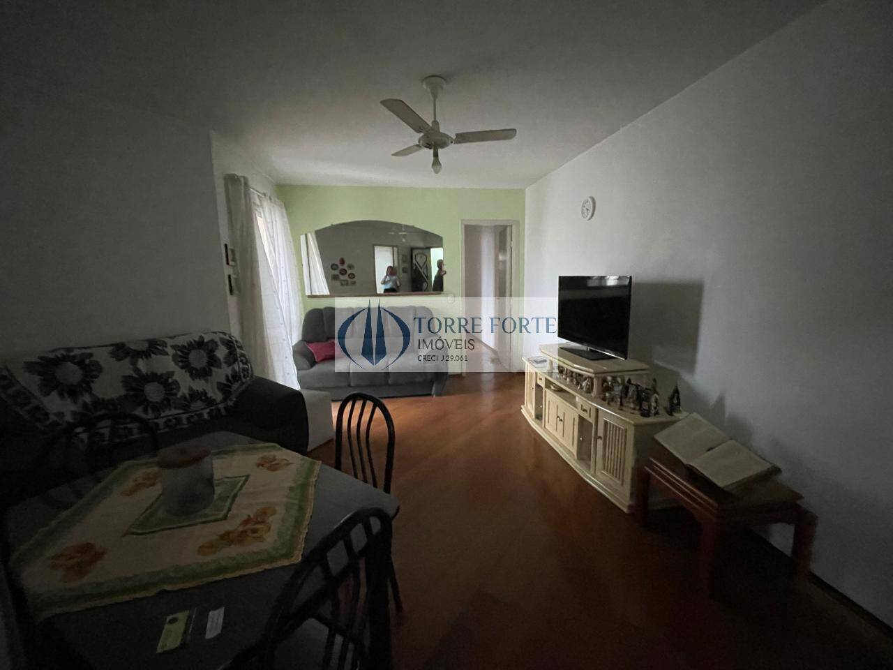 Apartamento à venda com 3 quartos, 70m² - Foto 2