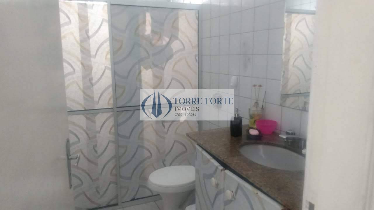 Casa à venda com 2 quartos, 100m² - Foto 10