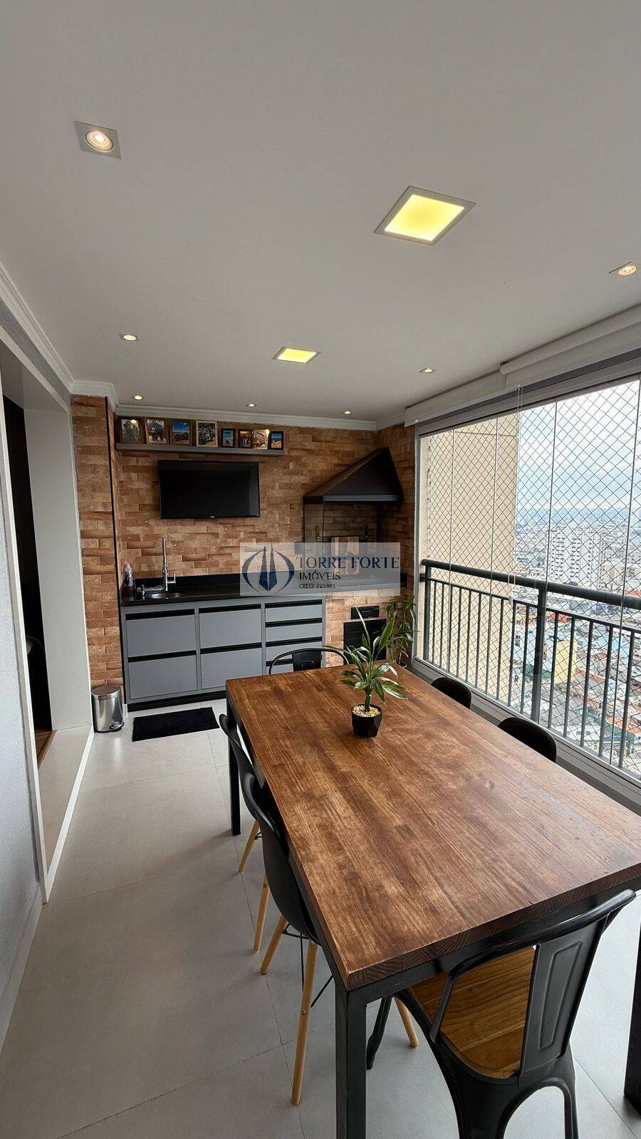 Apartamento à venda com 2 quartos, 66m² - Foto 1