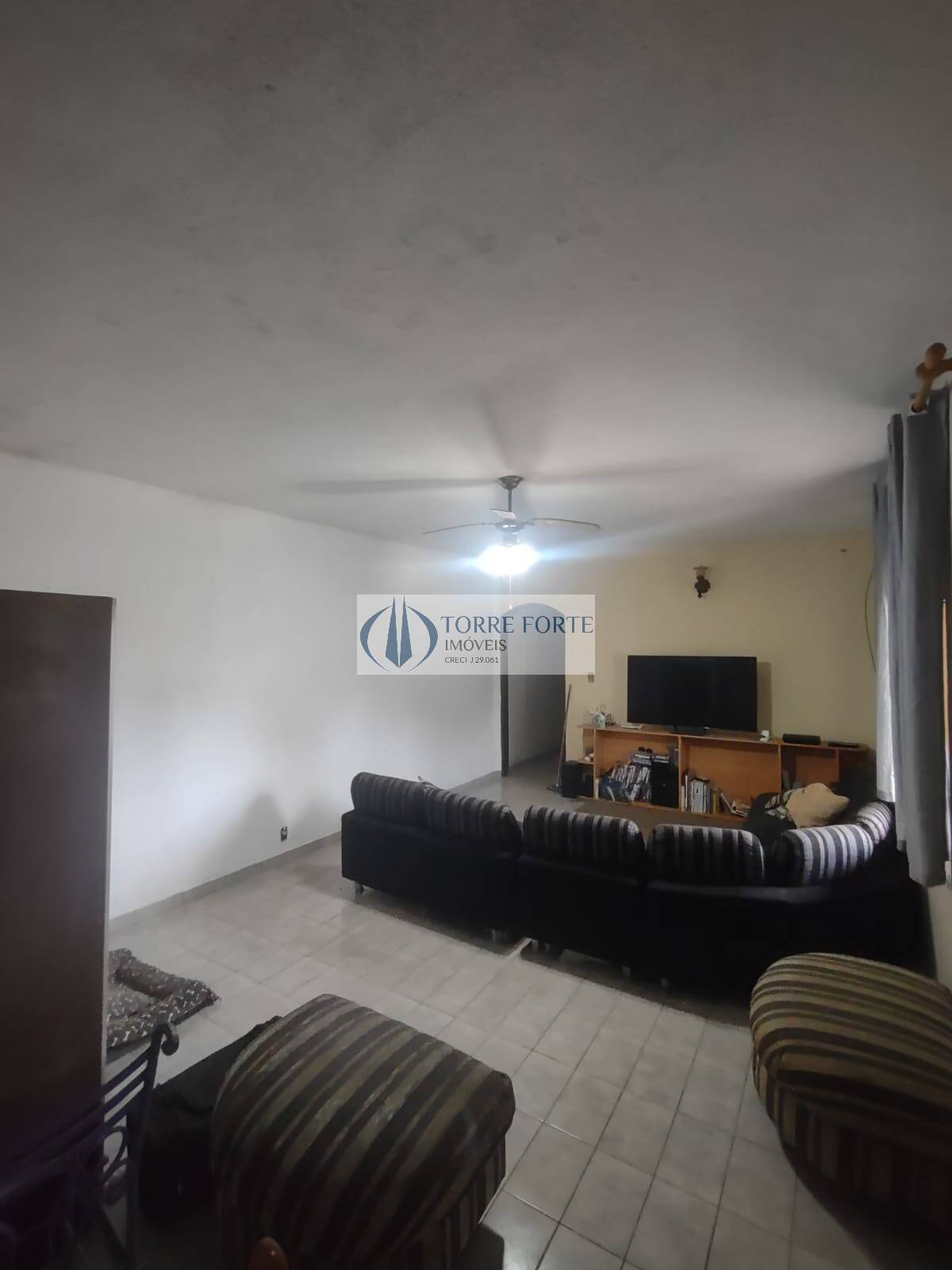 Casa à venda com 2 quartos, 300m² - Foto 7