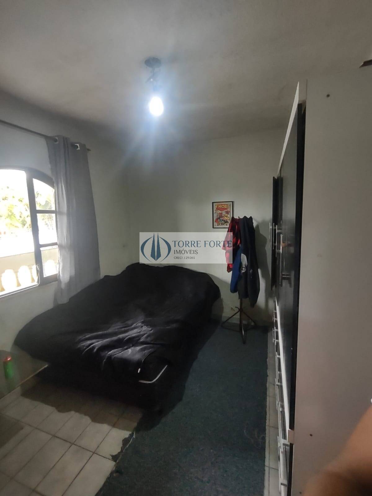 Casa à venda com 2 quartos, 300m² - Foto 9