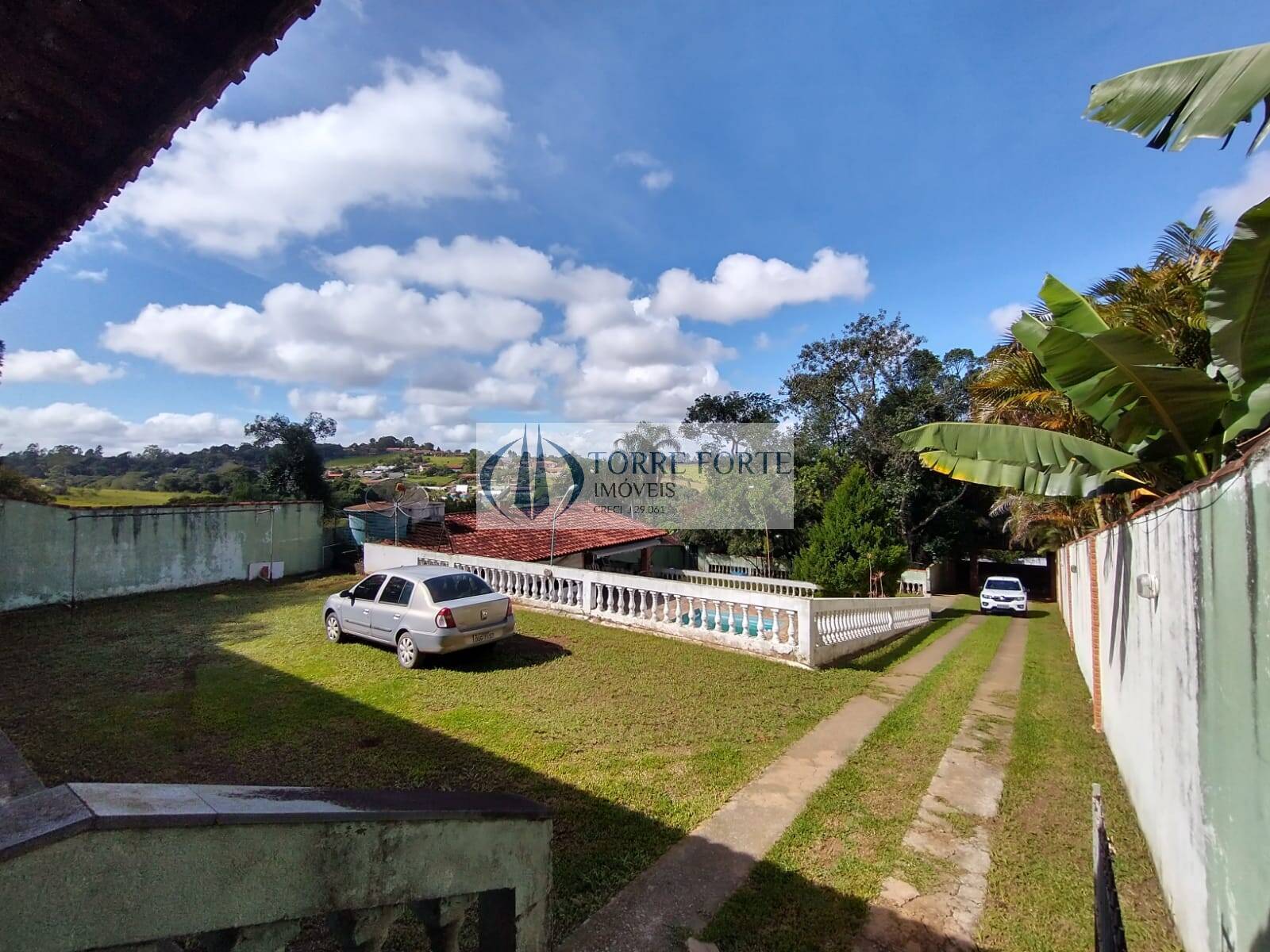 Casa à venda com 2 quartos, 300m² - Foto 4