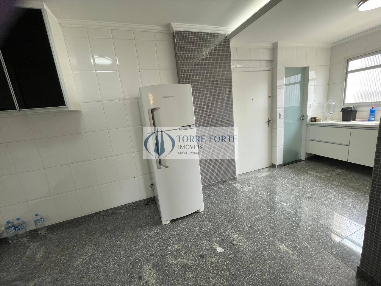 Apartamento à venda e aluguel com 4 quartos, 150m² - Foto 8