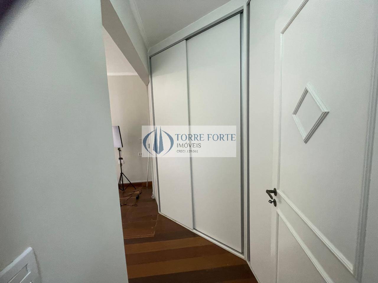 Apartamento à venda e aluguel com 4 quartos, 150m² - Foto 22
