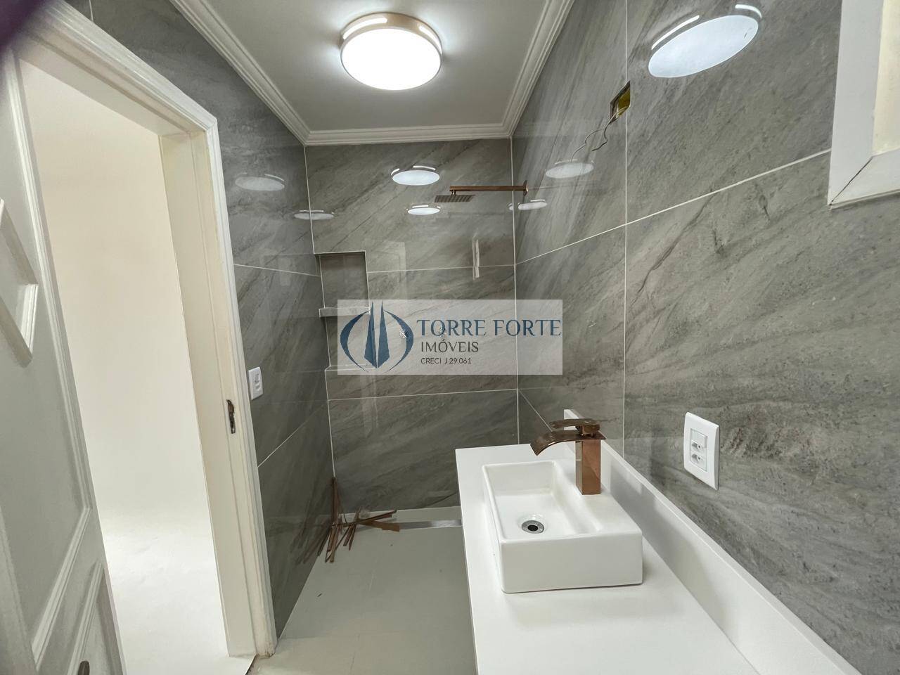 Apartamento à venda e aluguel com 4 quartos, 150m² - Foto 28