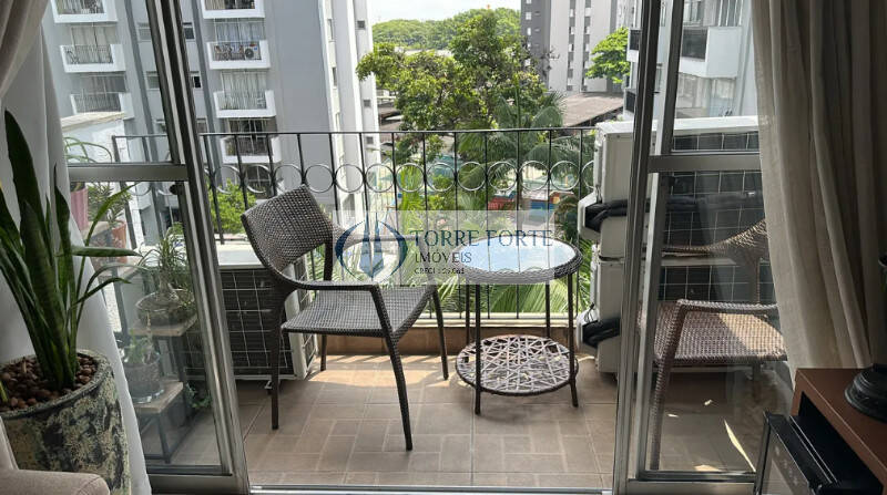 Apartamento à venda com 2 quartos, 64m² - Foto 1