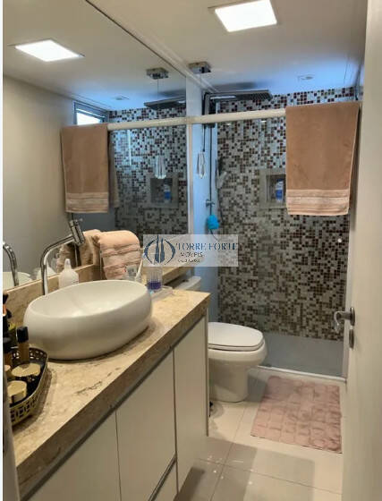 Apartamento à venda com 2 quartos, 64m² - Foto 17