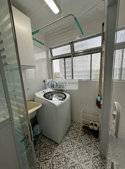 Apartamento à venda com 2 quartos, 64m² - Foto 7