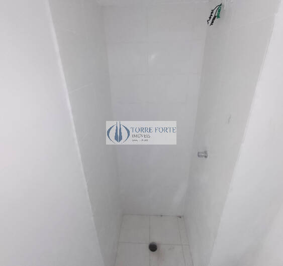 Apartamento à venda com 2 quartos, 32m² - Foto 20