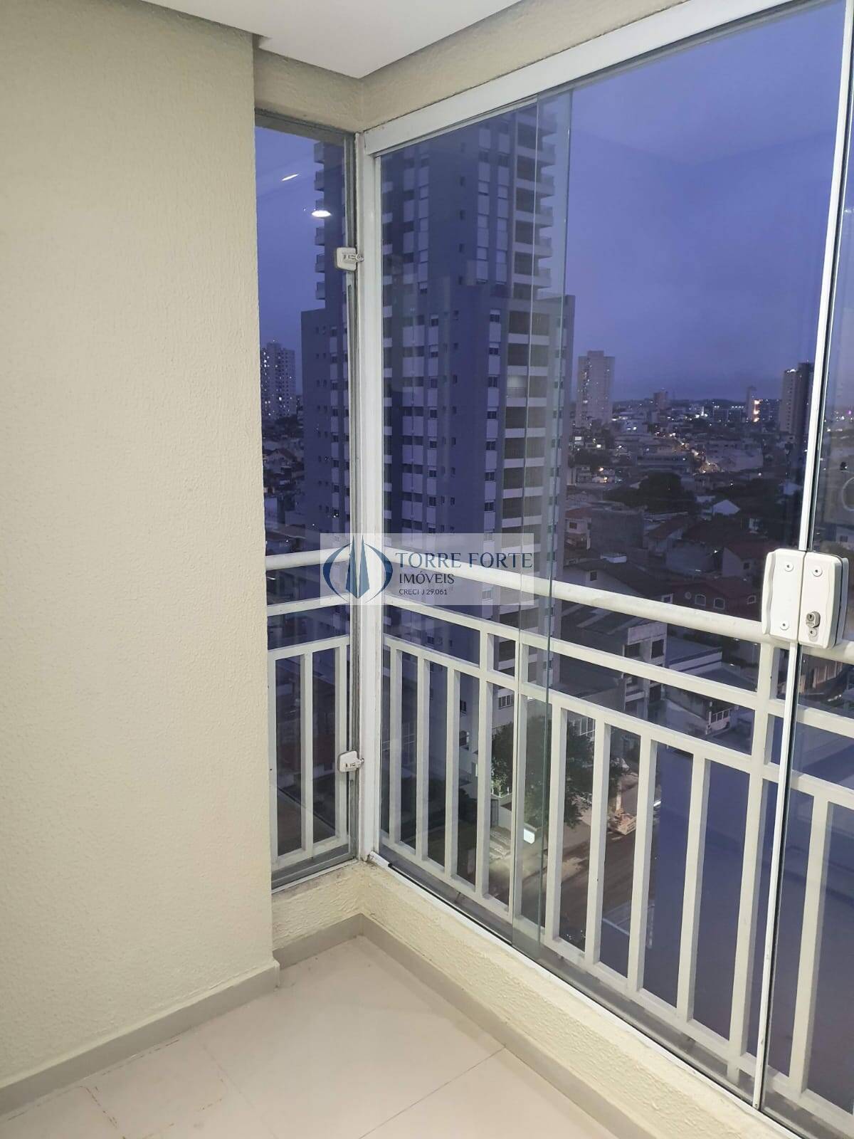Apartamento à venda com 3 quartos, 60m² - Foto 1