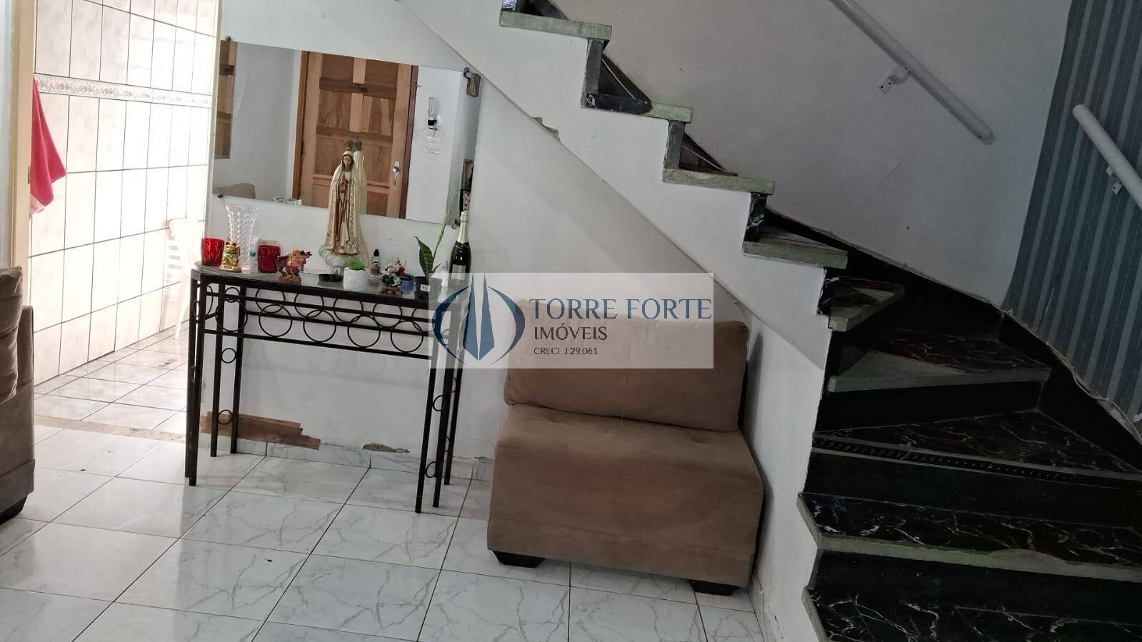 Casa à venda com 2 quartos, 76m² - Foto 2