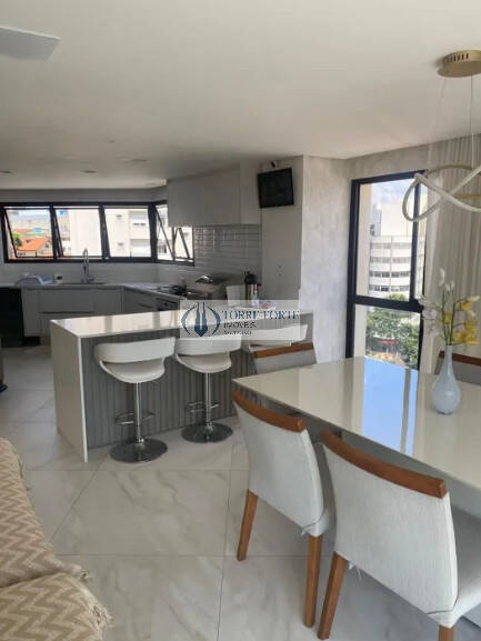 Apartamento à venda com 3 quartos, 156m² - Foto 1