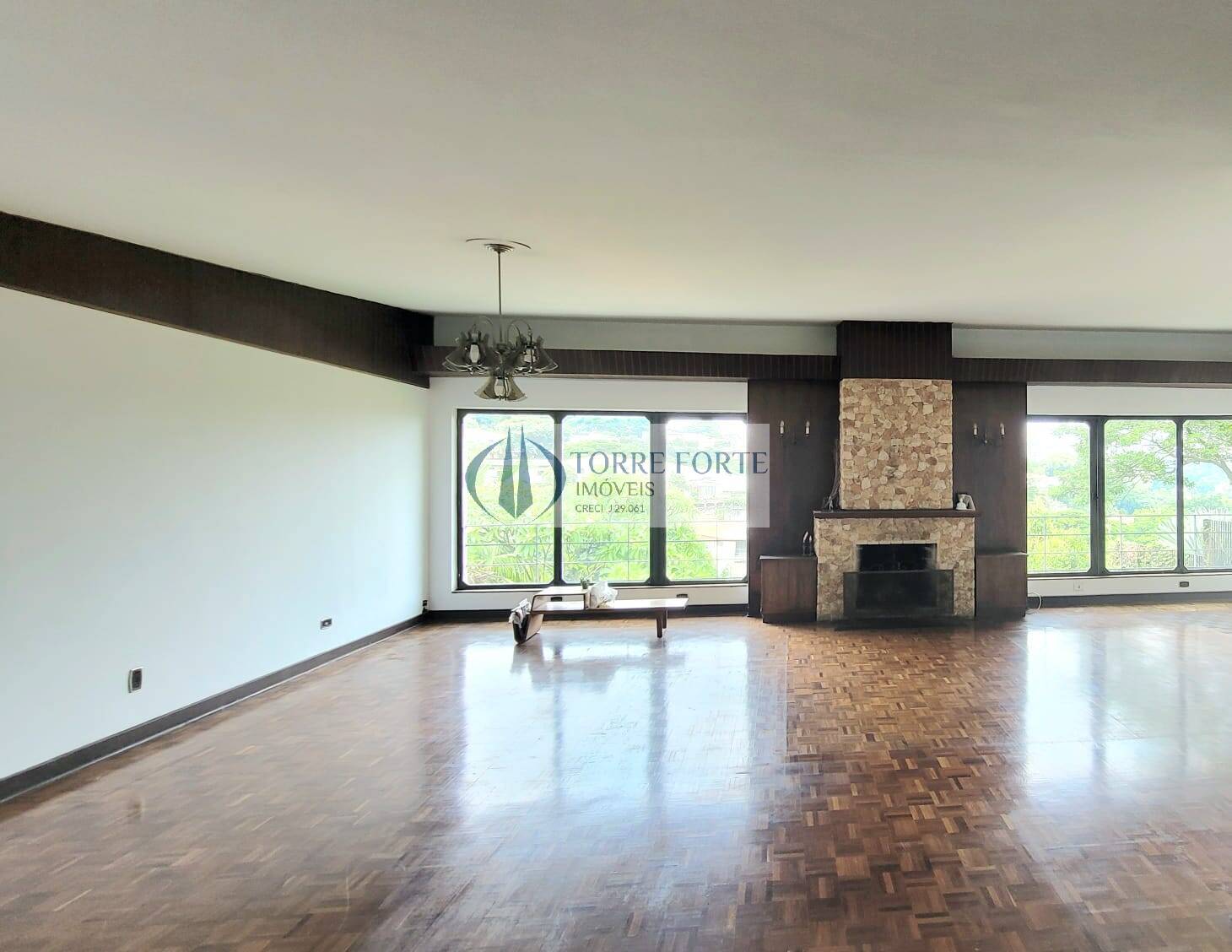 Casa para alugar com 7 quartos, 500m² - Foto 4