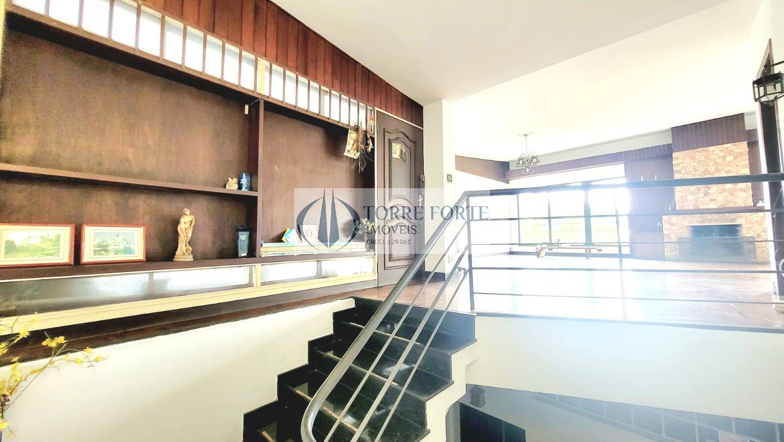 Casa para alugar com 7 quartos, 500m² - Foto 5