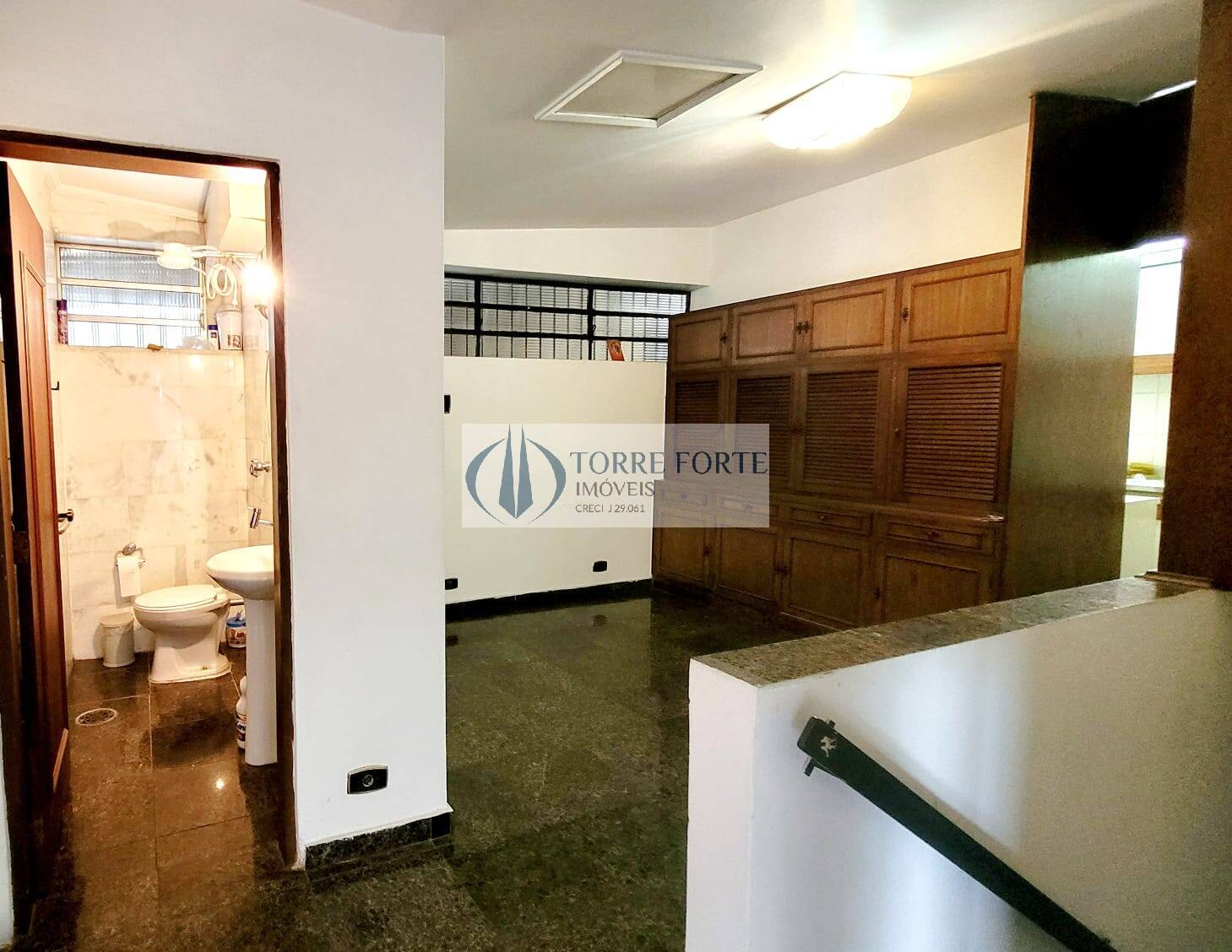 Casa para alugar com 7 quartos, 500m² - Foto 7