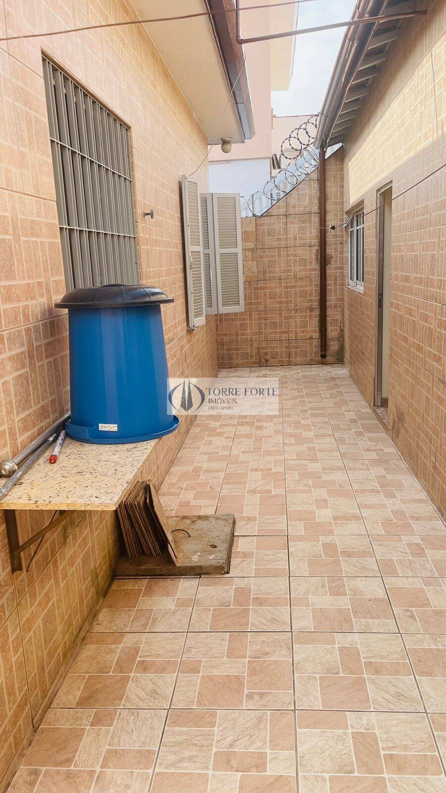 Casa para alugar com 5 quartos, 200m² - Foto 7