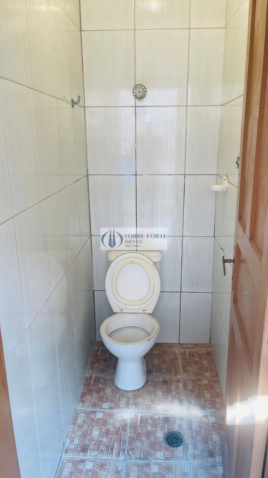 Casa para alugar com 5 quartos, 200m² - Foto 5