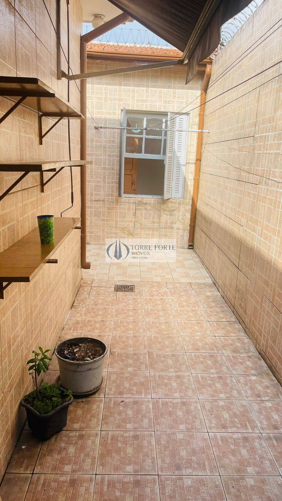 Casa para alugar com 5 quartos, 200m² - Foto 8