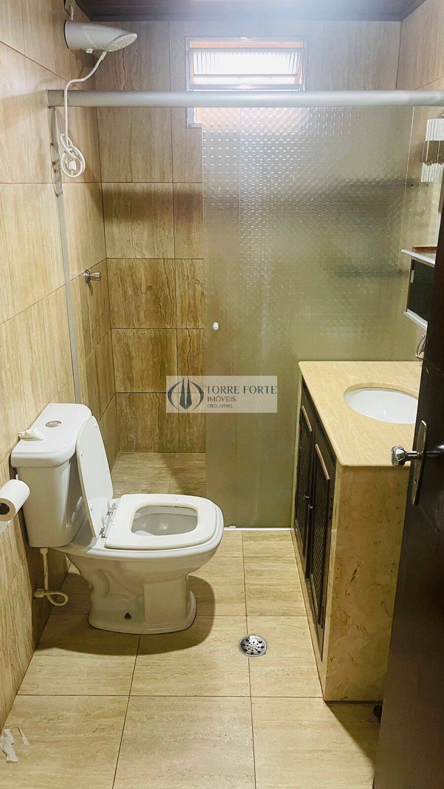Casa para alugar com 5 quartos, 200m² - Foto 13