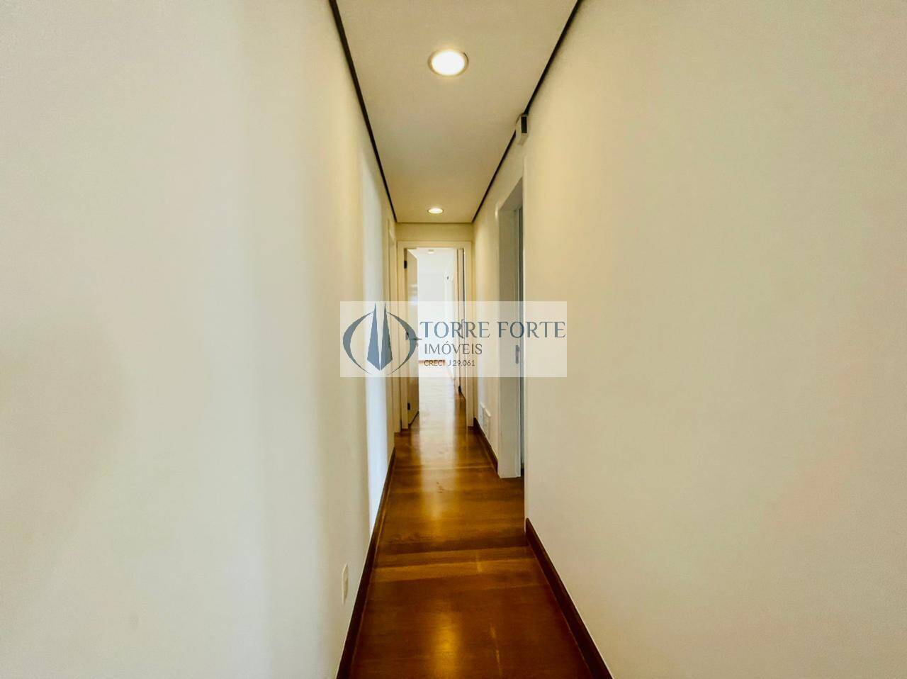 Apartamento para alugar com 3 quartos, 215m² - Foto 6