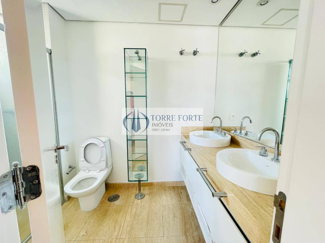 Apartamento para alugar com 3 quartos, 215m² - Foto 10