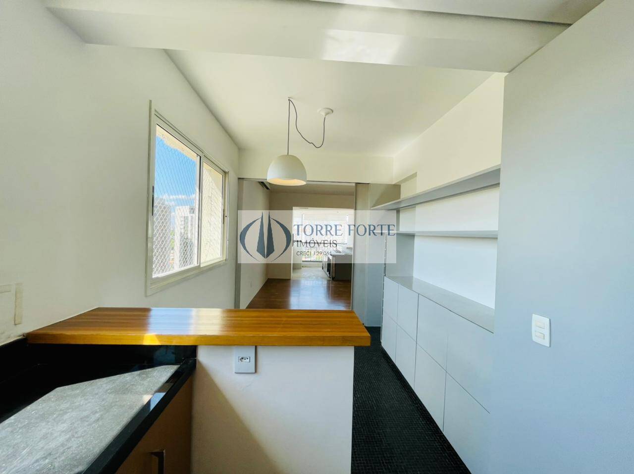 Apartamento para alugar com 3 quartos, 215m² - Foto 13