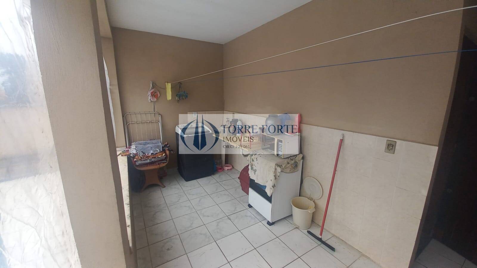 Casa à venda com 5 quartos, 185m² - Foto 36