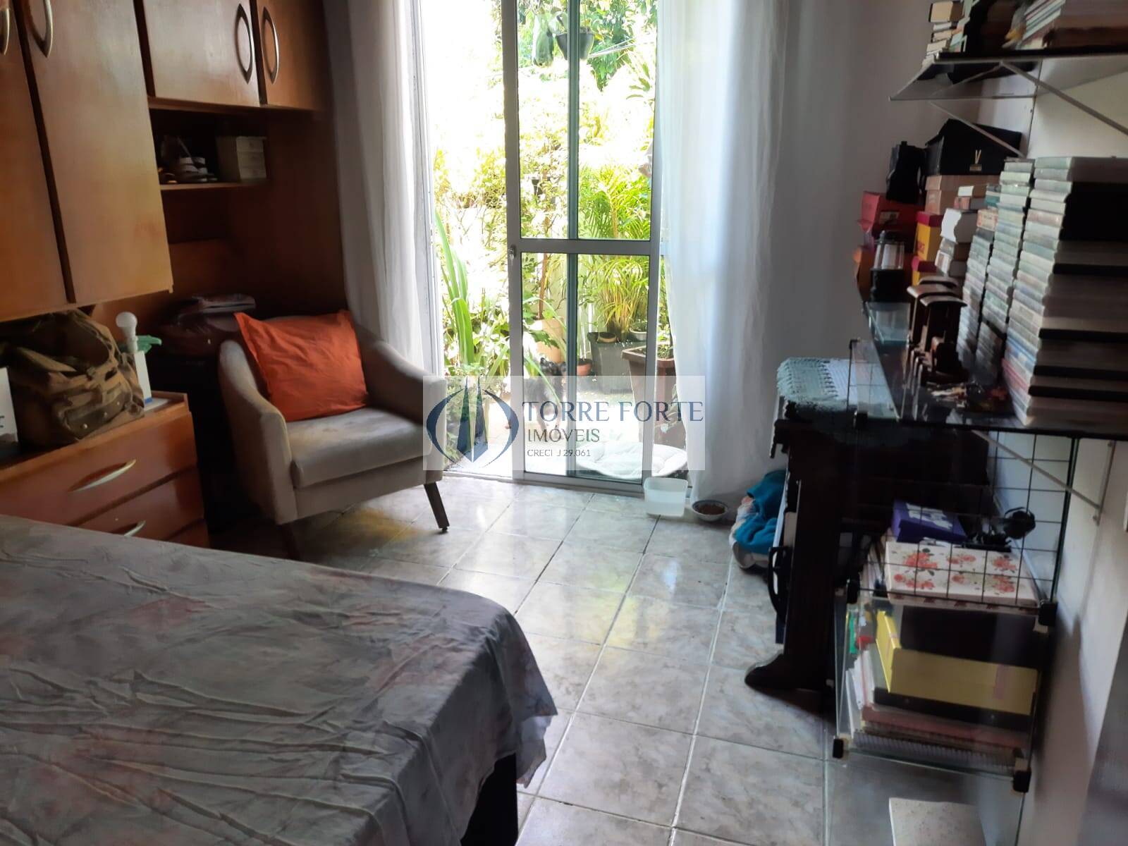 Casa à venda com 2 quartos, 60m² - Foto 7