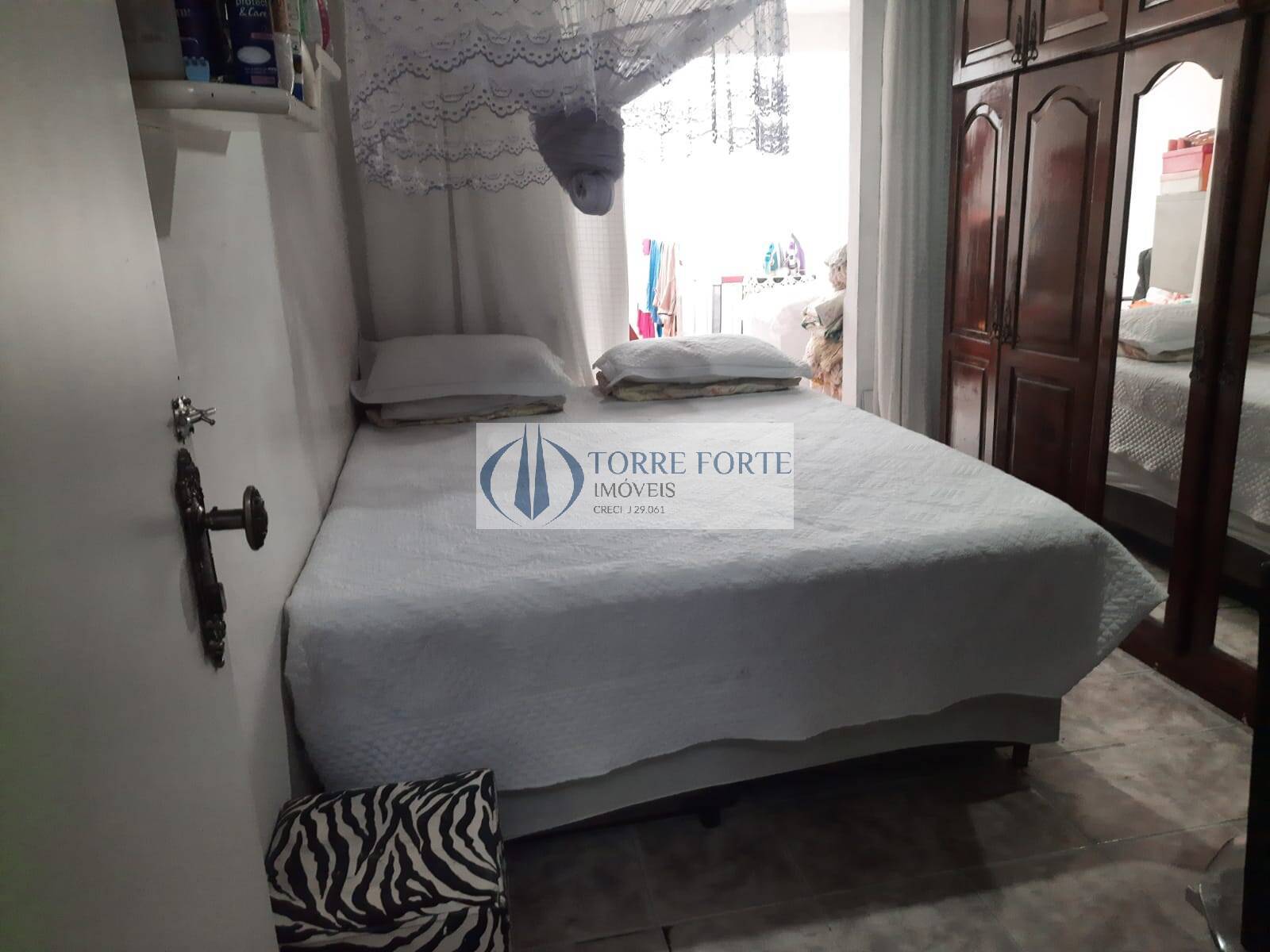 Casa à venda com 2 quartos, 60m² - Foto 5