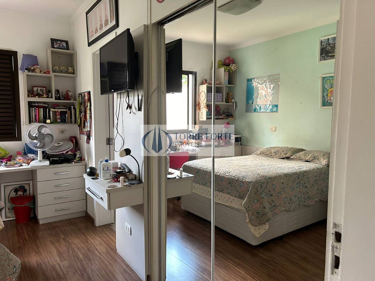 Apartamento à venda com 3 quartos, 186m² - Foto 4