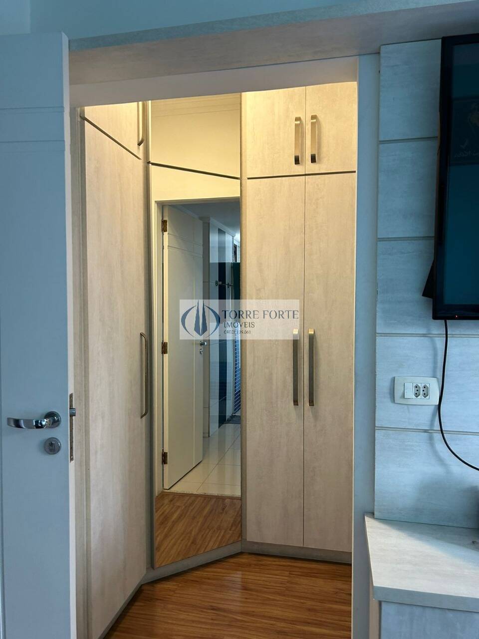 Apartamento à venda com 3 quartos, 186m² - Foto 5