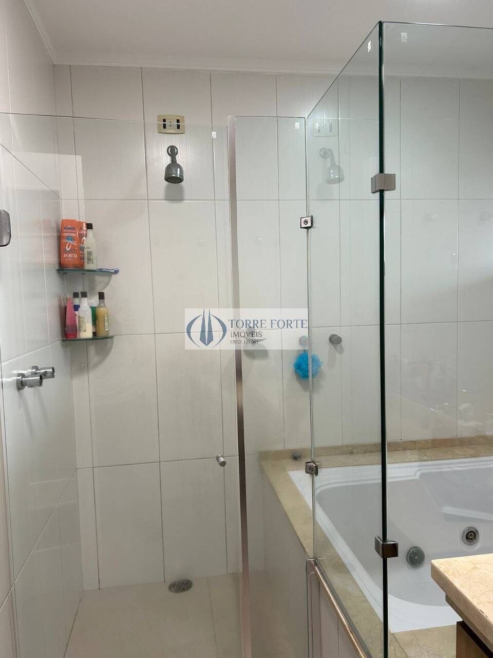 Apartamento à venda com 3 quartos, 186m² - Foto 9