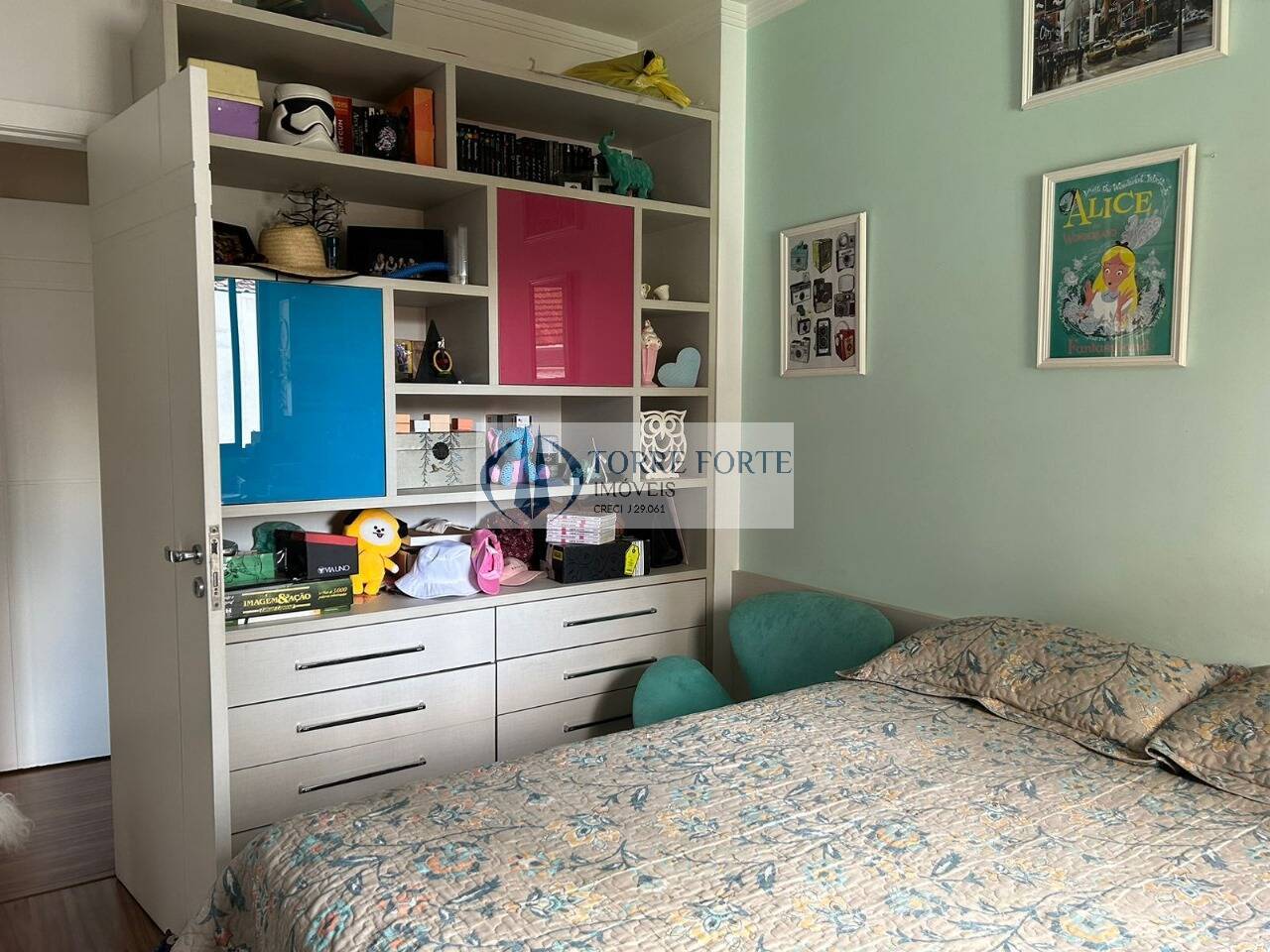 Apartamento à venda com 3 quartos, 186m² - Foto 10