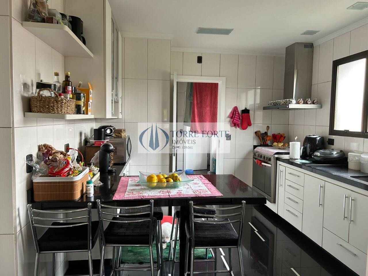Apartamento à venda com 3 quartos, 186m² - Foto 14