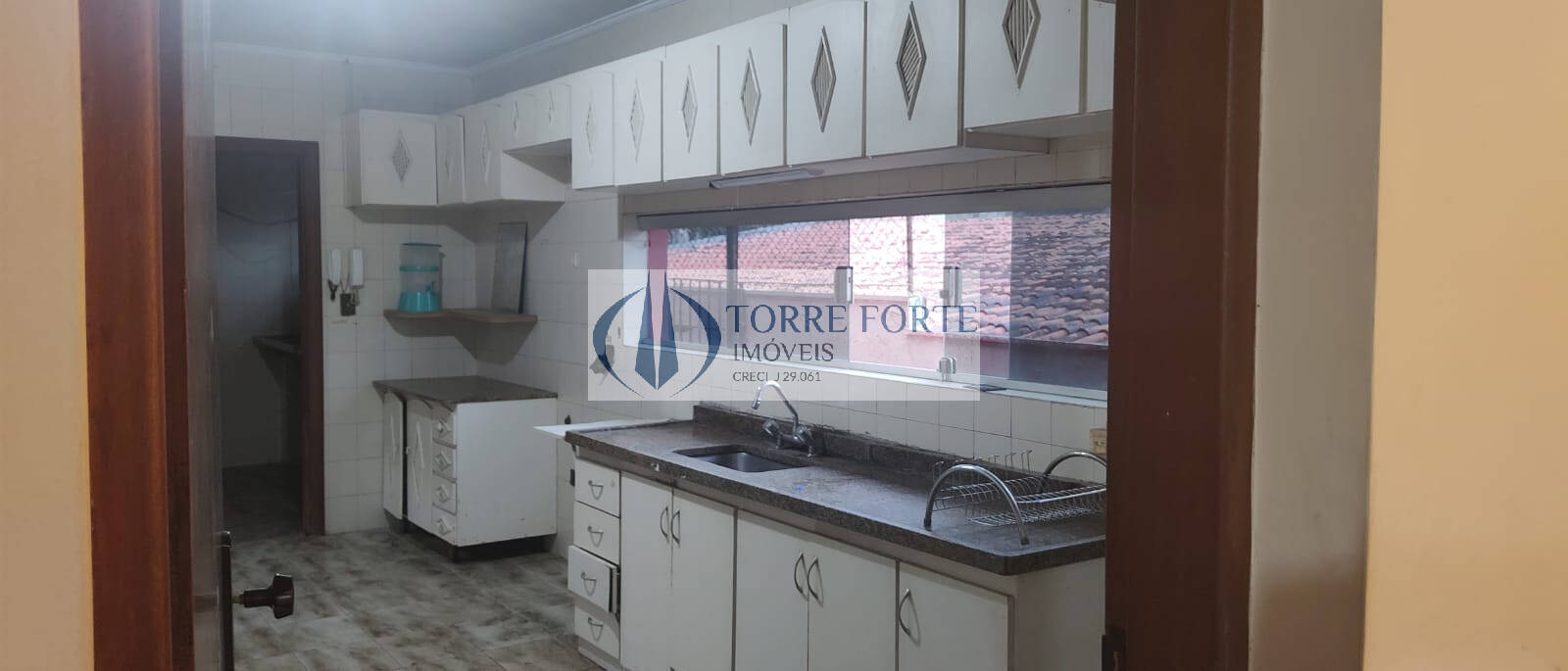 Casa à venda com 4 quartos, 500m² - Foto 3