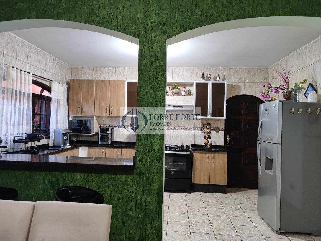 Casa à venda com 4 quartos, 380m² - Foto 8