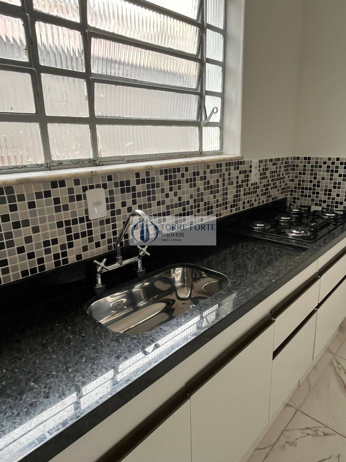 Casa à venda com 3 quartos, 160m² - Foto 2
