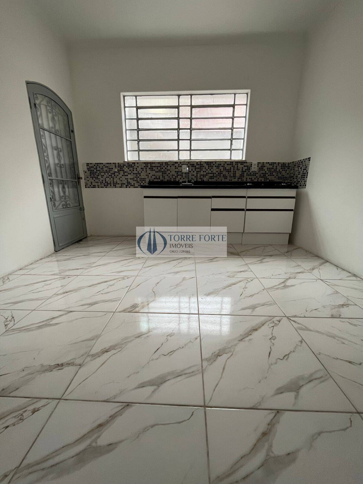 Casa à venda com 3 quartos, 160m² - Foto 4