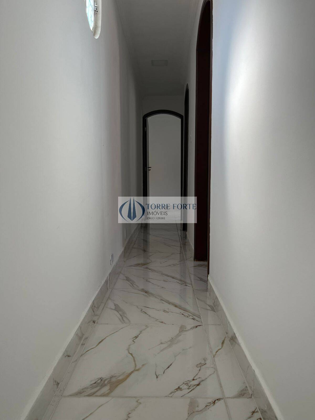 Casa à venda com 3 quartos, 160m² - Foto 14
