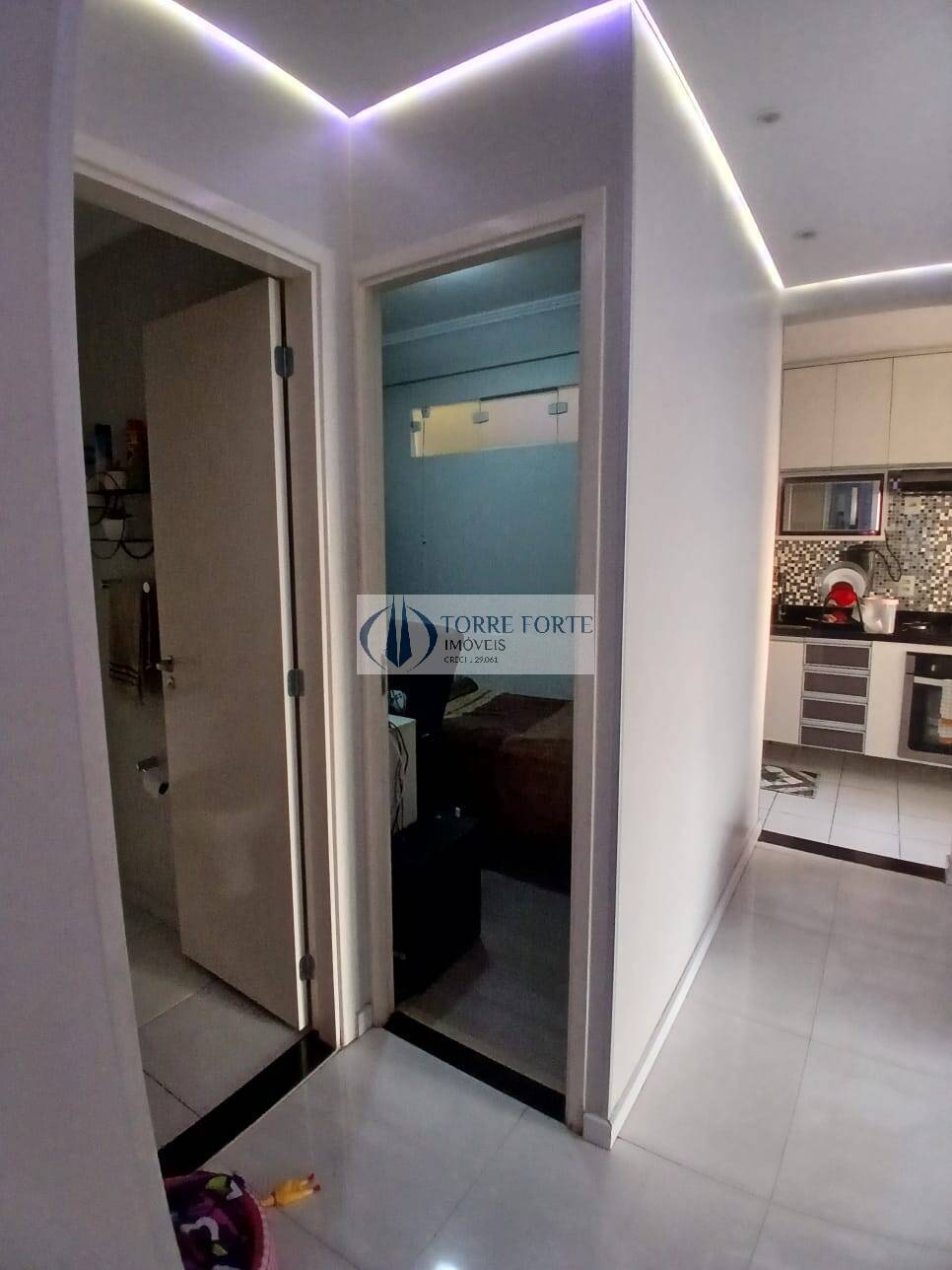 Apartamento à venda com 2 quartos, 66m² - Foto 8