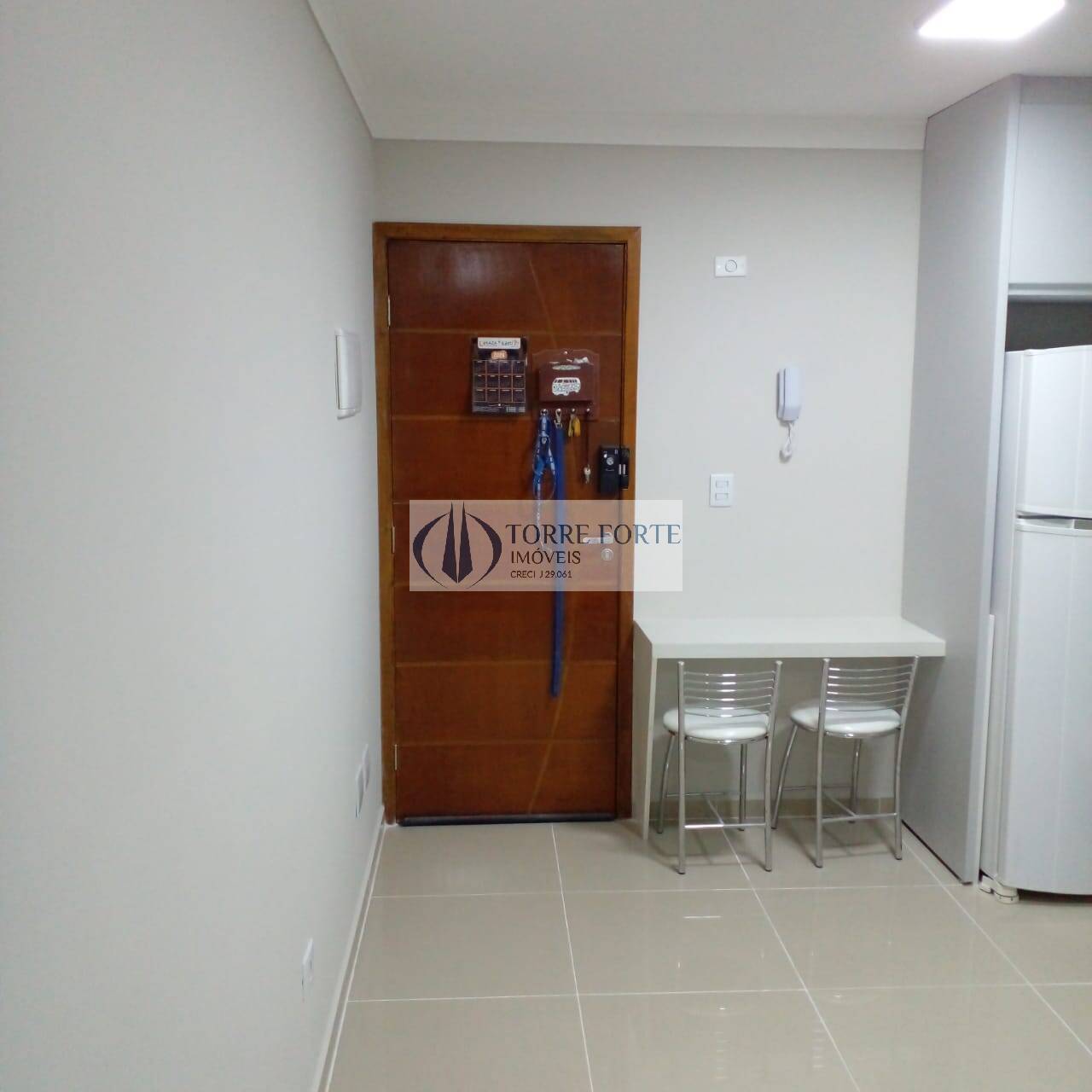 Apartamento à venda com 2 quartos, 45m² - Foto 1