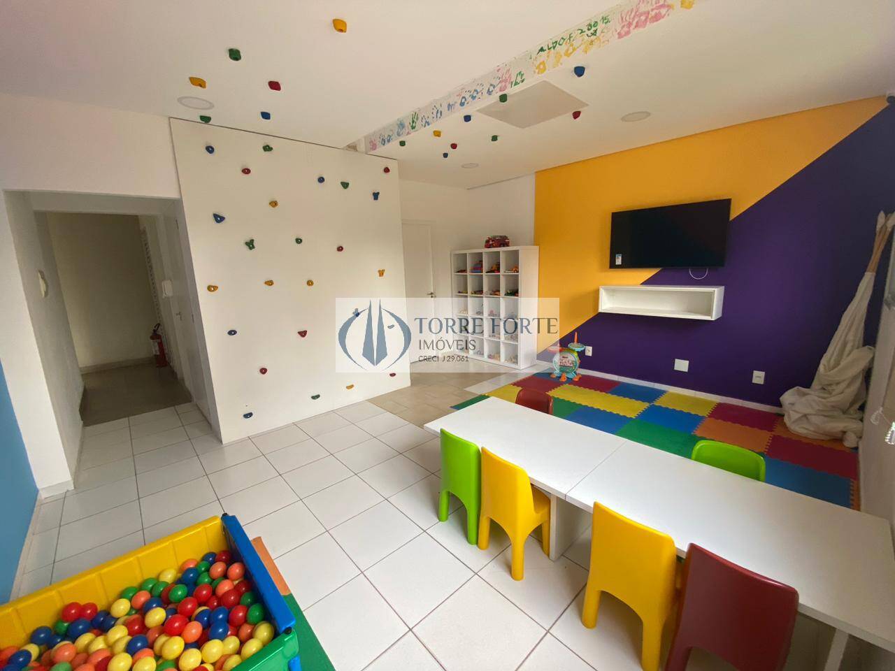 Apartamento à venda com 1 quarto, 62m² - Foto 4