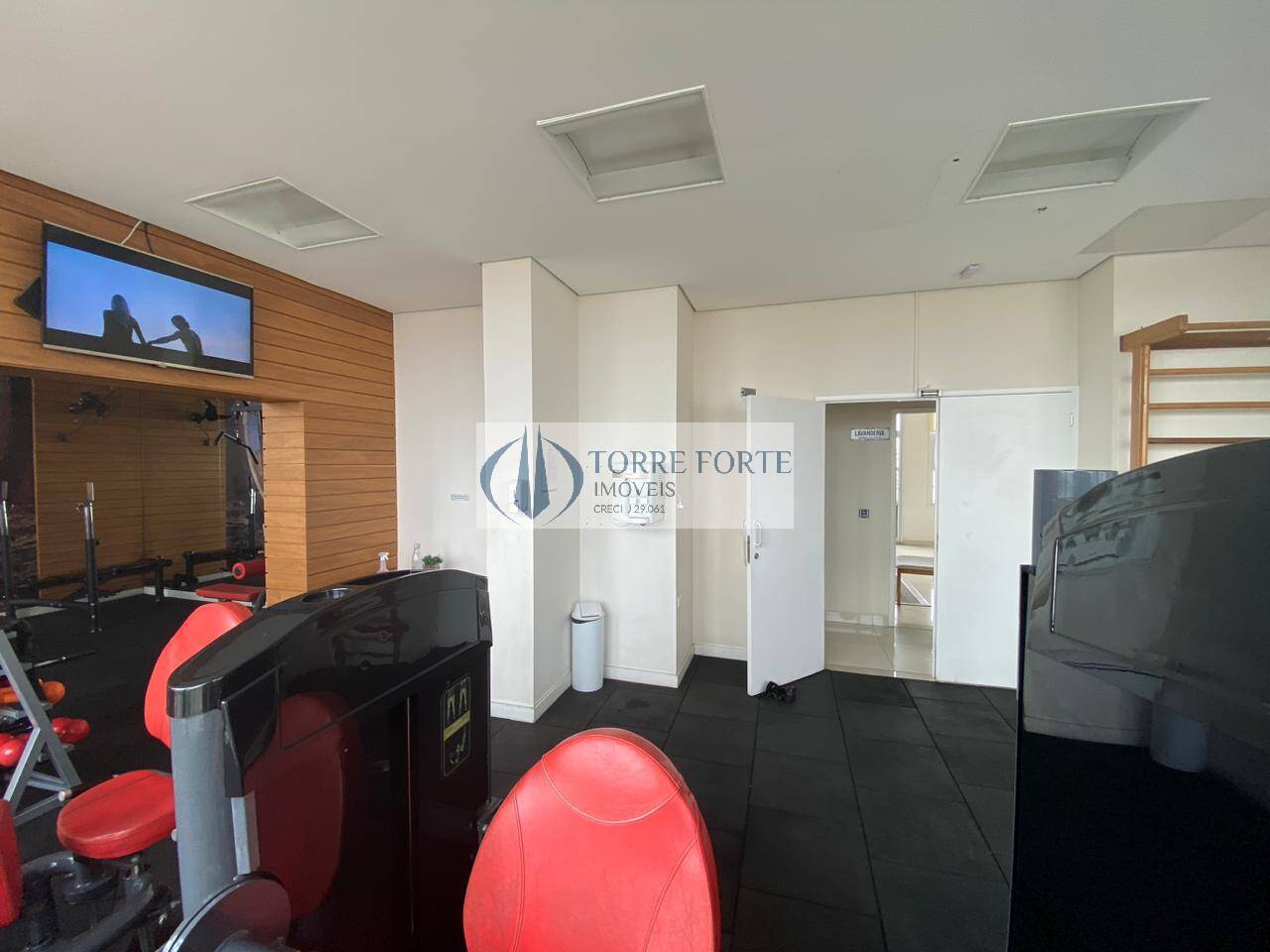 Apartamento à venda com 1 quarto, 62m² - Foto 9