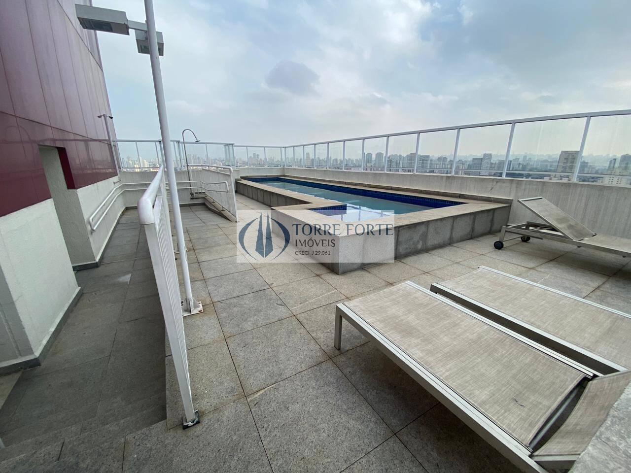 Apartamento à venda com 1 quarto, 62m² - Foto 2