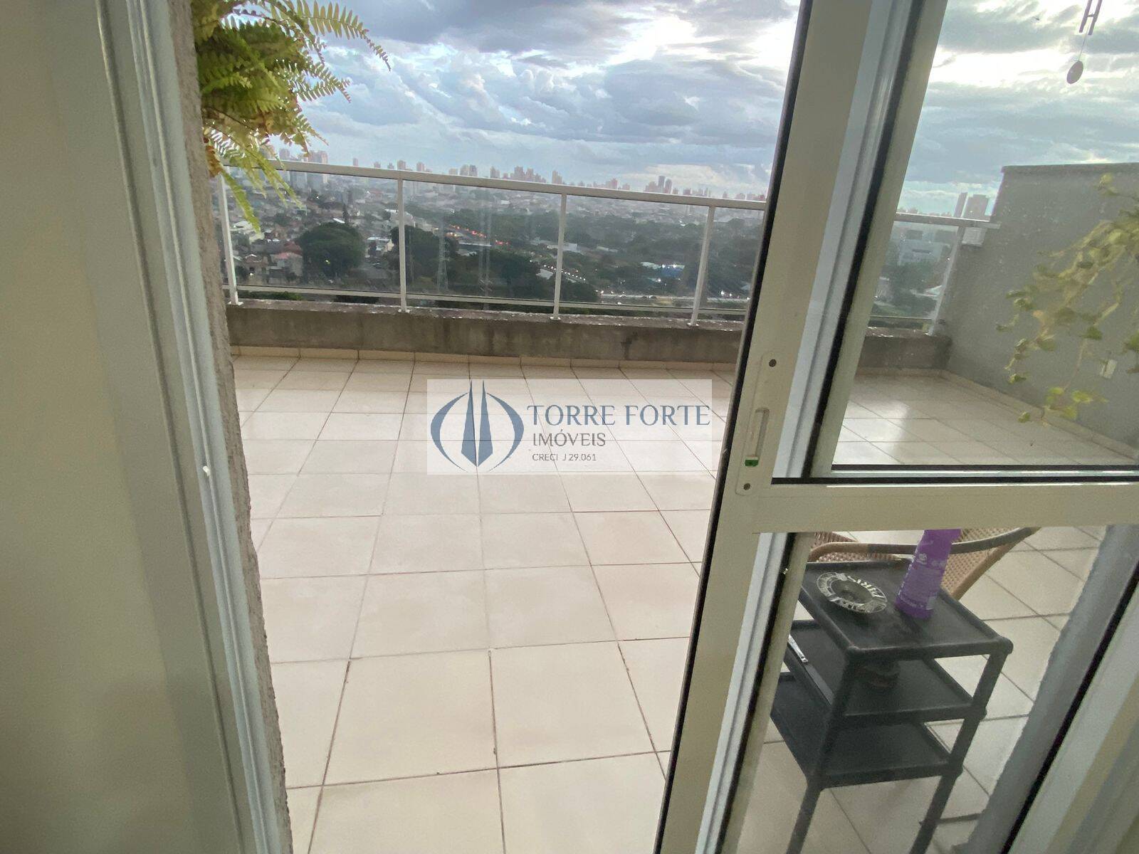 Apartamento à venda com 1 quarto, 62m² - Foto 17