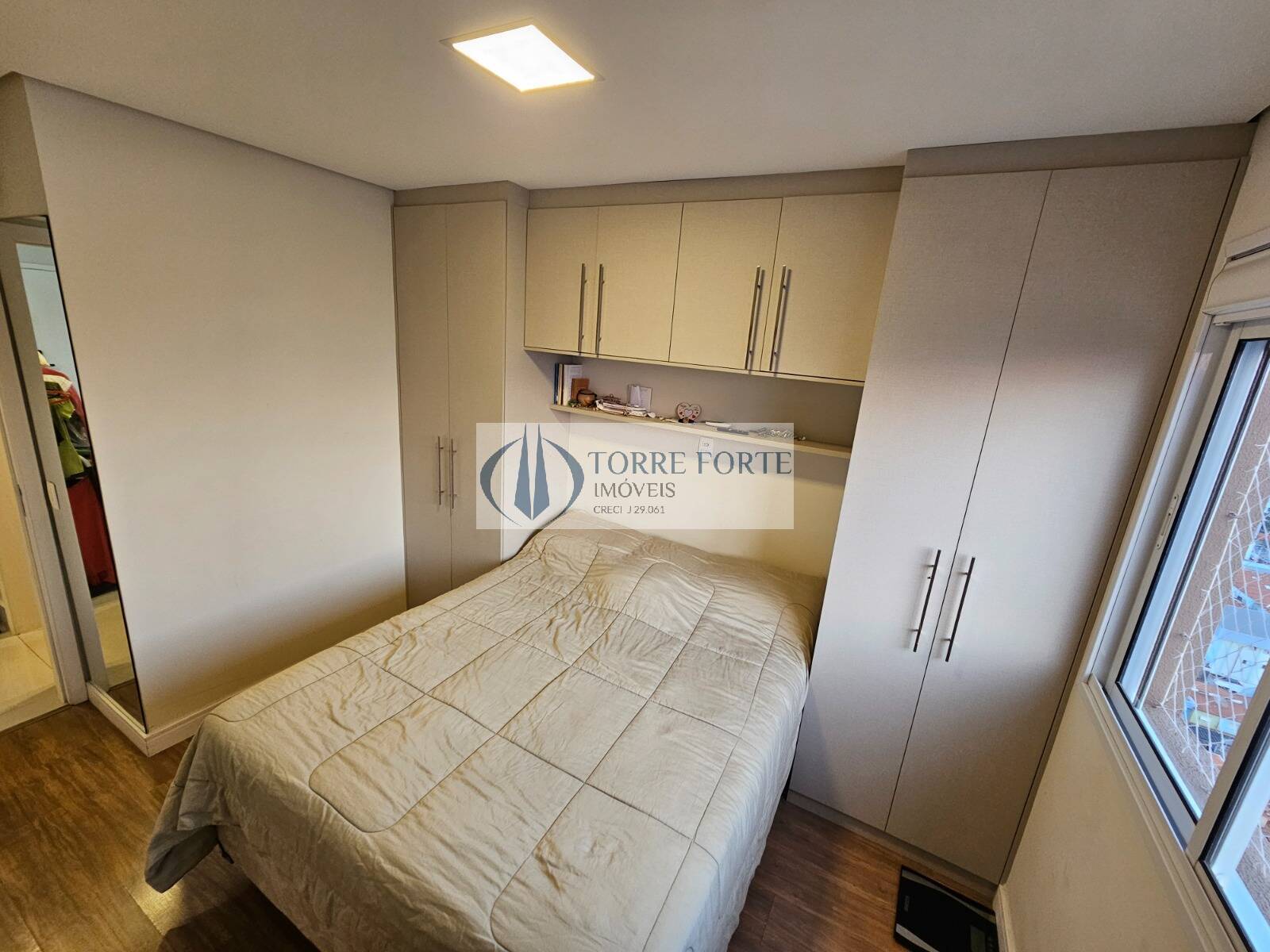 Apartamento à venda com 2 quartos, 72m² - Foto 11